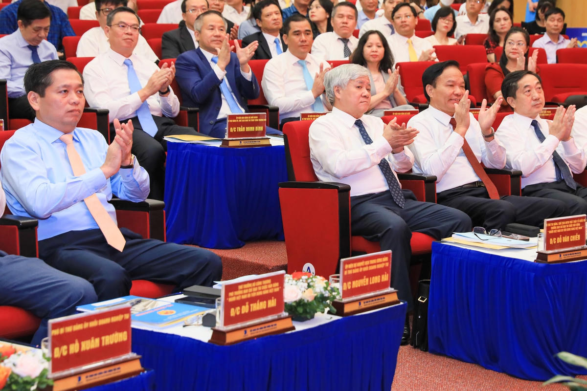 Bí thư Trung ương Đảng, Chủ tịch UBTƯ MTTQ Việt Nam Đỗ Văn Chiến tham dự Hội nghị.