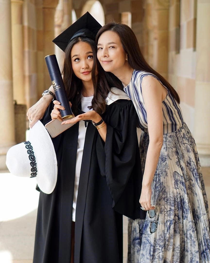 Ngắm vẻ đẹp xinh xắn, quyền quý của con gái Madame Pang