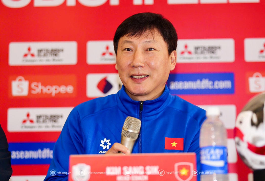 HLV Kim Sang Sik. Ảnh: VFF.
