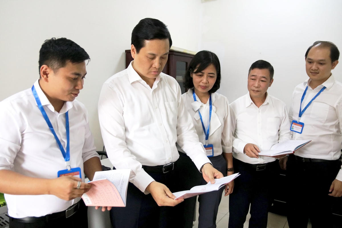 Anh 1 - nhung nguoi giu lua