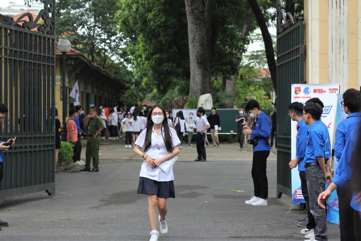 Vượt qua kỳ thi lần này, các em sẽ bước vào một giai đoạn học tập mới. Ảnh: Ngọc Ánh.