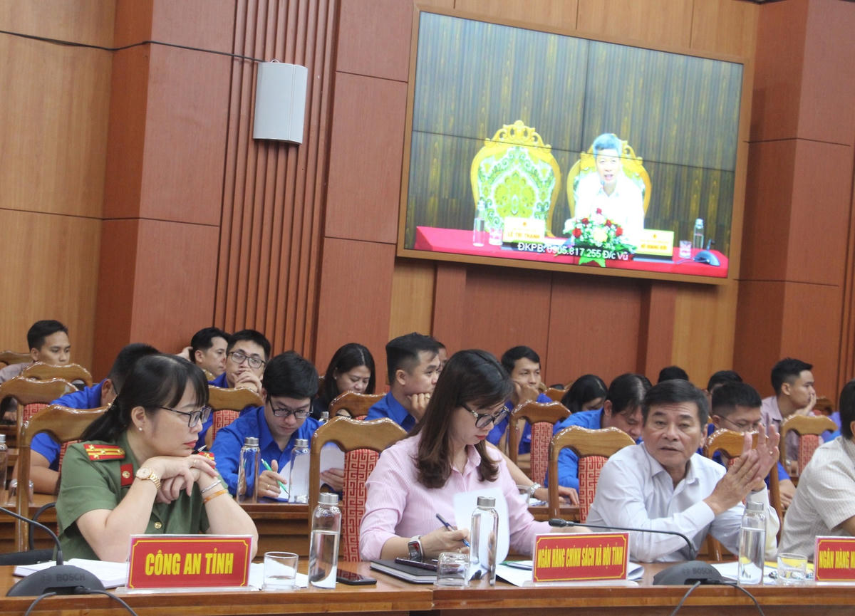 Các đại biểu tham dự buổi đối thoại.