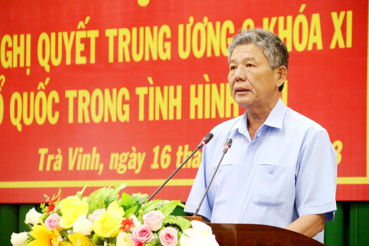 Bí thư Tỉnh ủy Trà Vinh Ngô Chí Cường tiếp thu ý kiến chỉ đạo.