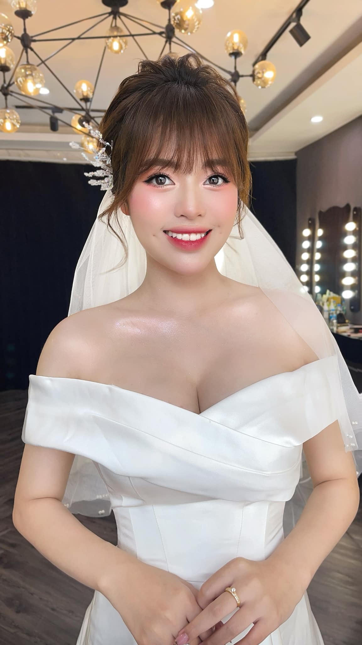 Vợ của diễn viên Anh Tuấn là Lâm Diễm Quỳnh, sinh năm 2001. Diễm Quỳnh đang hoạt động trong lĩnh vực làm đẹp.