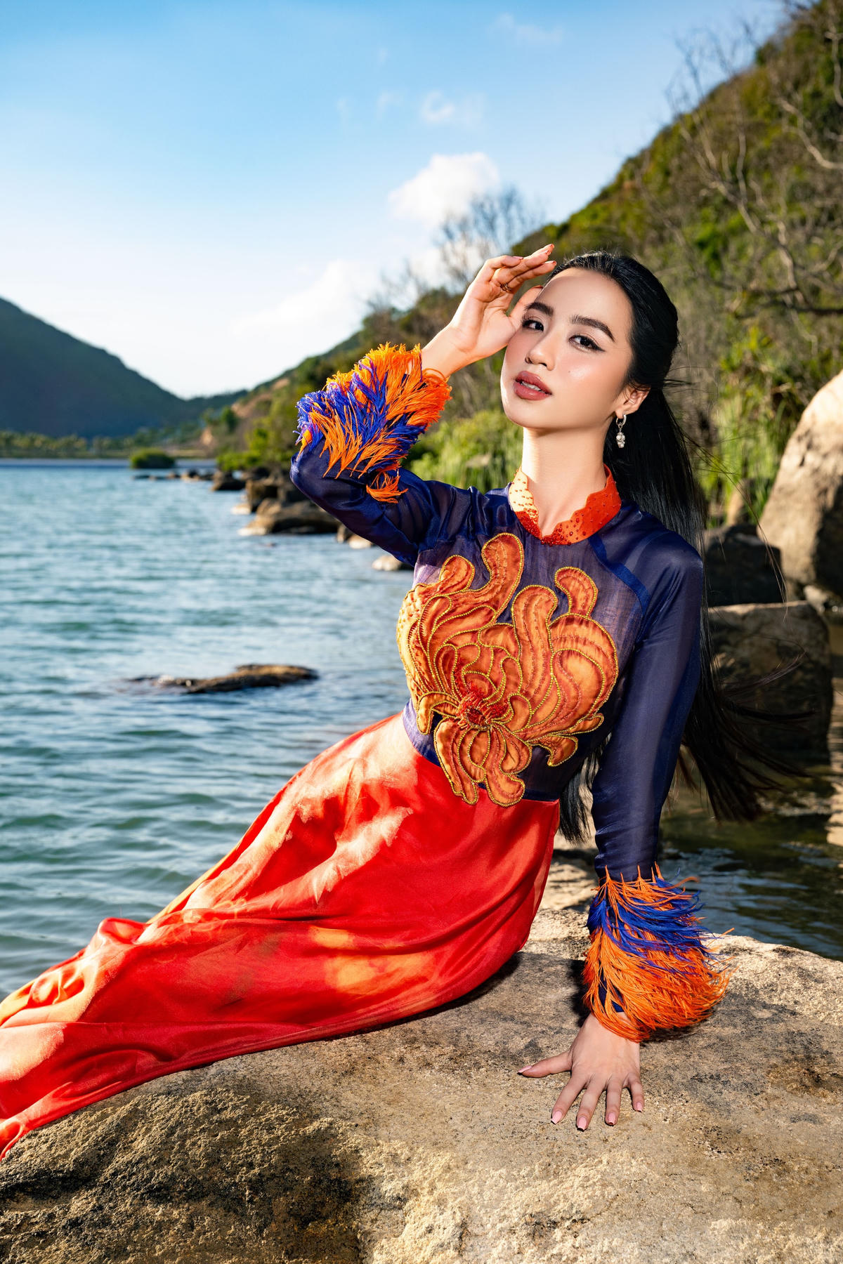 Người đẹp tài năng - Nguyễn Ngân Hà (SBD 051), Người đẹp bản lĩnh - Phạm Thị Tú Trinh (SBD 303),Người đẹp thể thao - Bùi Thị Hồng Trang (SBD 188), Người đẹp thời trang - Huỳnh Trần Ý Nhi (SBD 014).