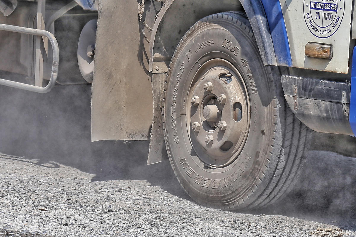 Hà Nội: Nhiều xe có dấu hiệu cơi nới thành thùng 'cày ải' cửa ngõ