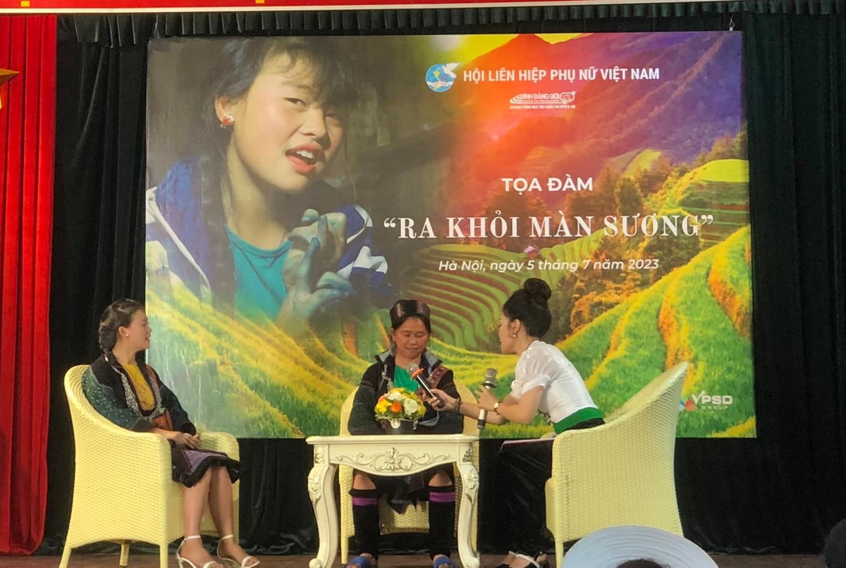  Tọa đàm “Ra khỏi màn sương” diễn ra tại Bảo tàng Phụ Nữ Việt Nam.