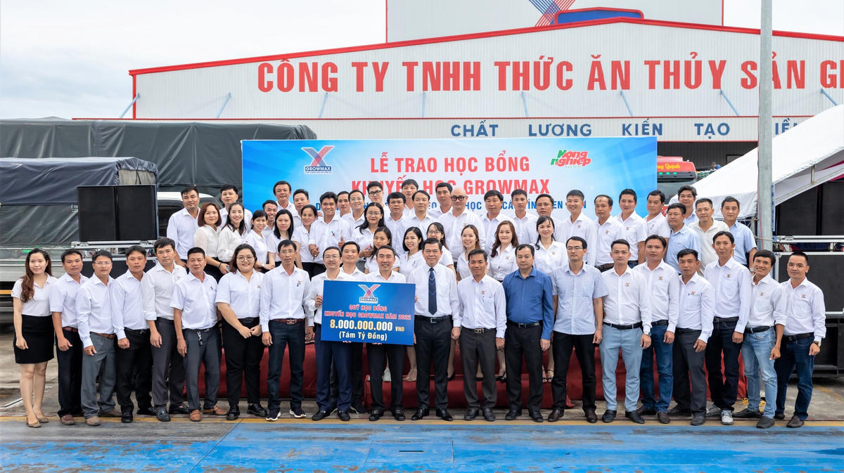 Quỹ khuyến học GrowMax huy động được 8 tỷ đồng.
