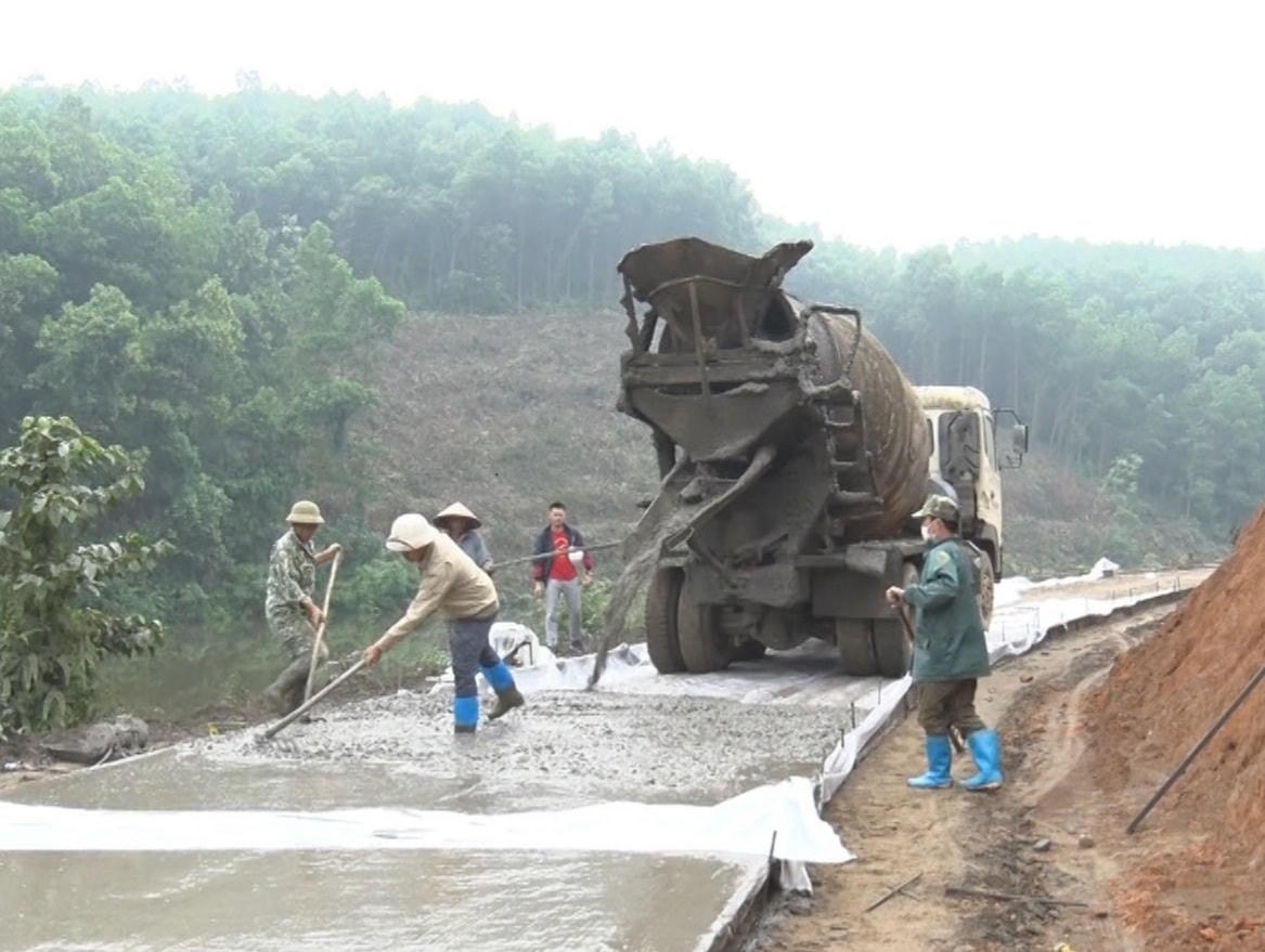 Huyện Đại Từ (tỉnh Thái Nguyên) tập trung xây dựng đường giao thông nông thôn tại các xã.  