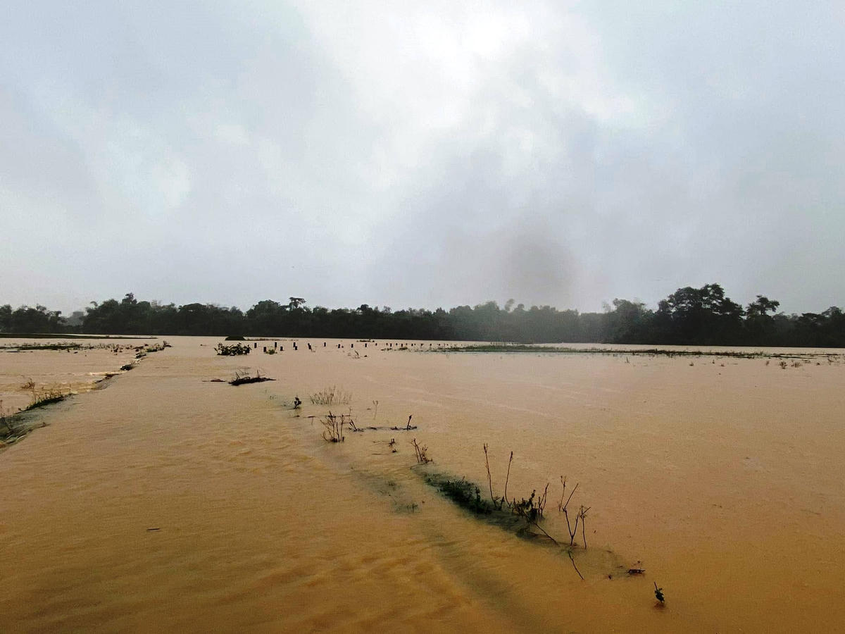 Một số xã bị chia cắt.