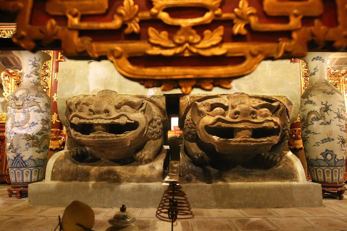 anh-1-bai-tren-ben-phai.jpg