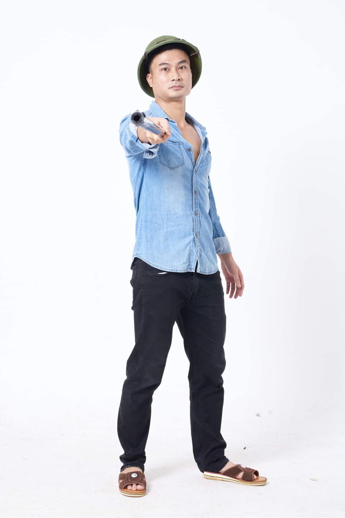 Nhờ vóc dáng cao to, vạm vỡ và gương mặt đặc trưng, Duy Hưng được nhận xét là hợp với các vai độc ác, tàn bạo. 