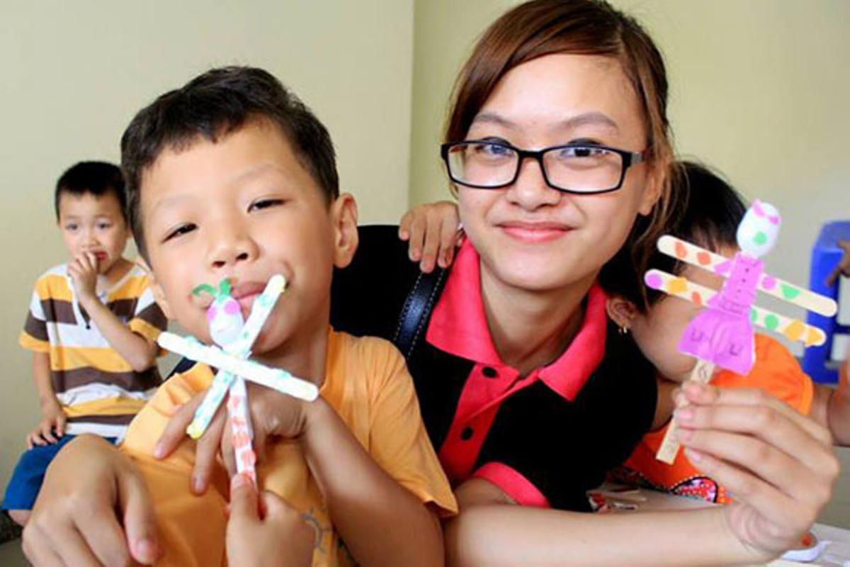 Người lớn hãy giúp con trẻ khám phá ước mơ.  