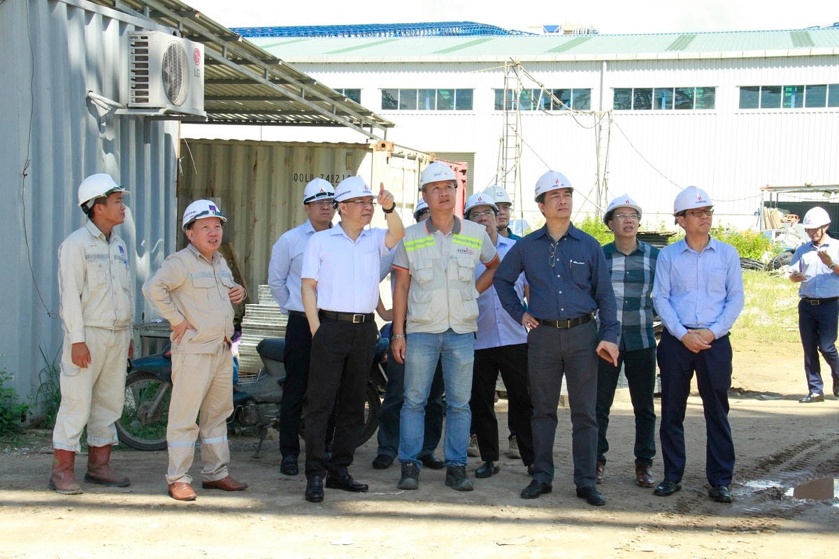 Đoàn công tác kiểm tra, đánh giá tiến độ hạng mục băng chuyền vận tải than.