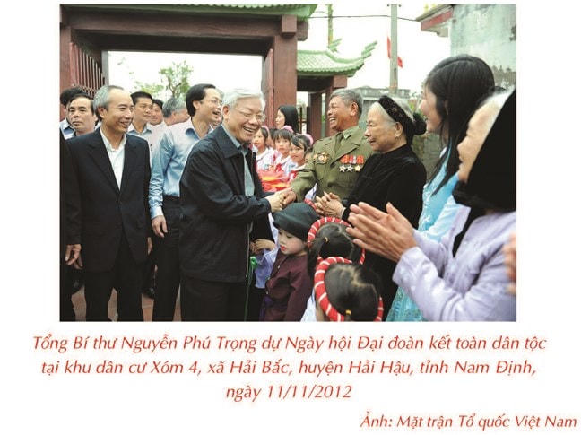 Hình ảnh Tổng Bí thư Nguyễn Phú Trọng tham dự Ngày hội Đại đoàn kết toàn dân tộc với nhân dân trên khắp mọi miền Tổ quốc