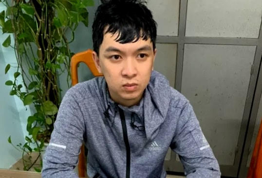 Đối tượng Lê Tài Tuấn tại cơ quan công an.