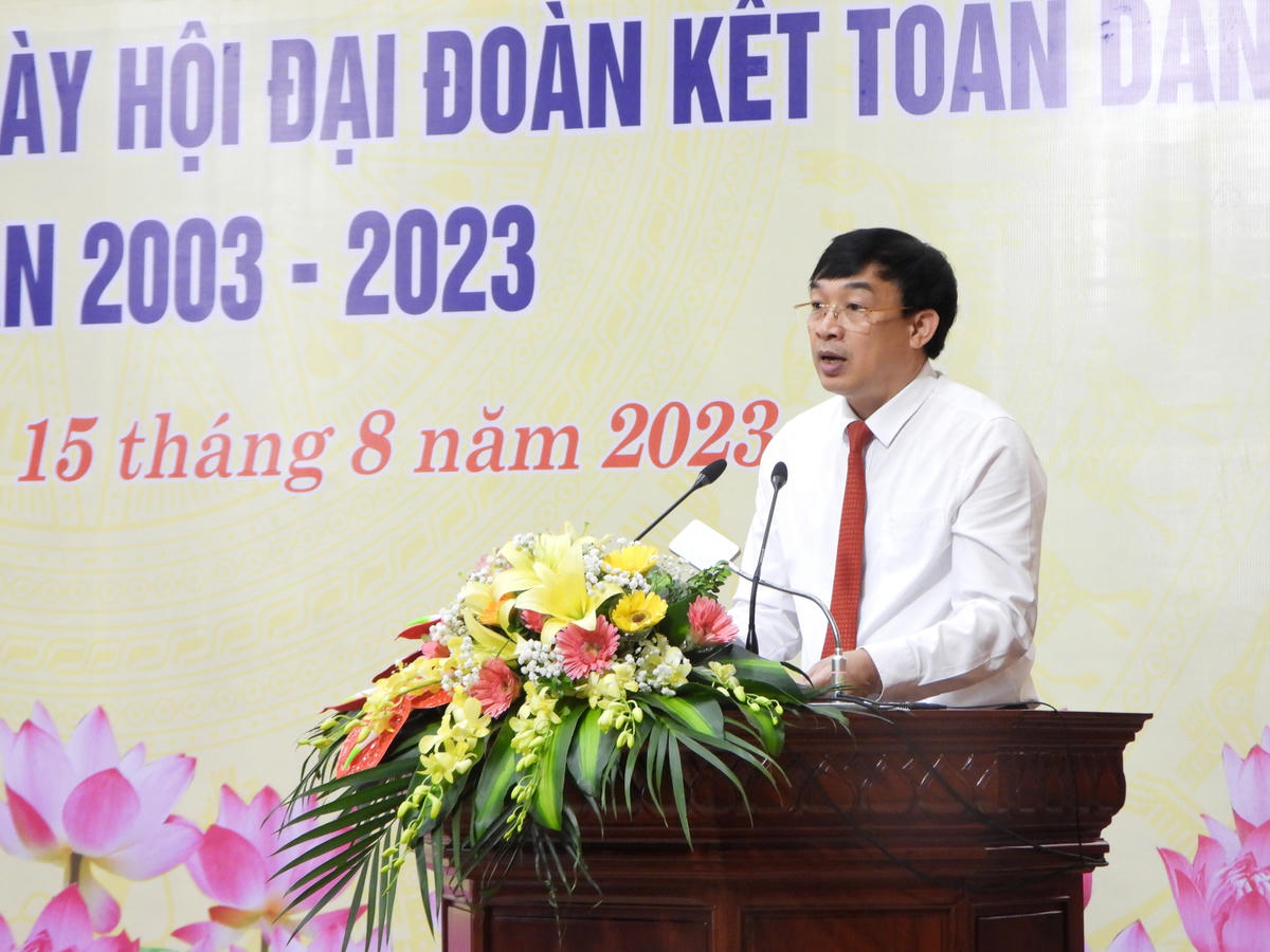 Chủ tịch Ủy ban MTTQ tỉnh Bắc Ninh Nguyễn Đình Lợi chủ trì Hội nghị.