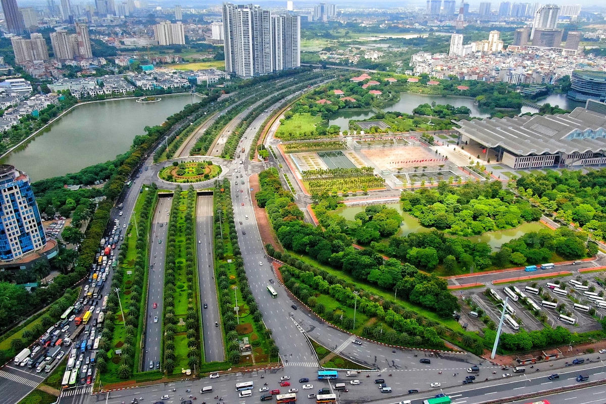 Hạ tầng giao thông Hà Nội đang từng ngày phát triển. Ảnh: Lê Khánh.  