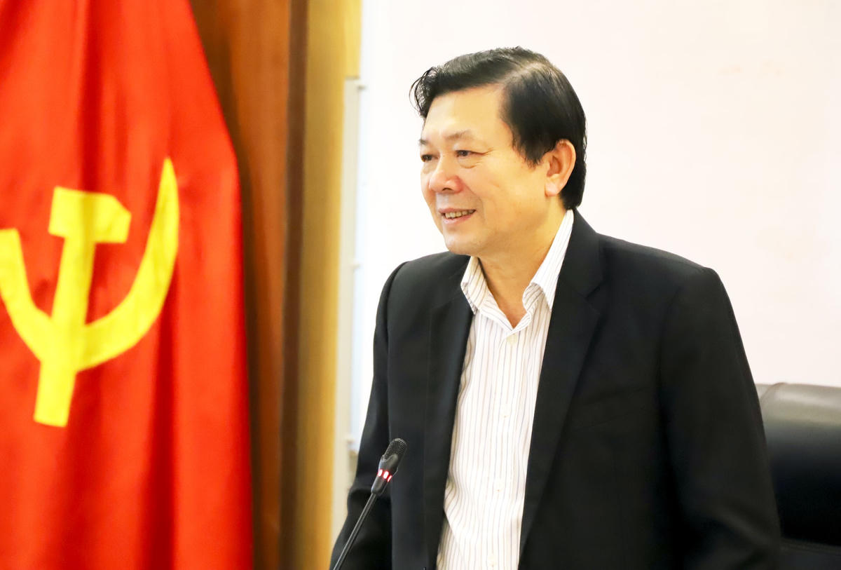 Phó Chủ tịch Nguyễn Hữu Dũng phát biểu tại Hội nghị.
