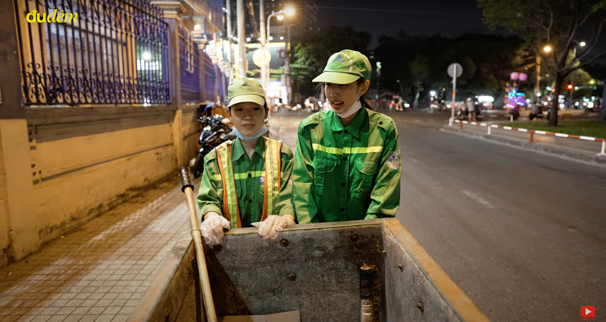 Để thực hiện trải nghiệm, Thùy Tiên nhờ đến sự giúp đỡ của Quyết. 