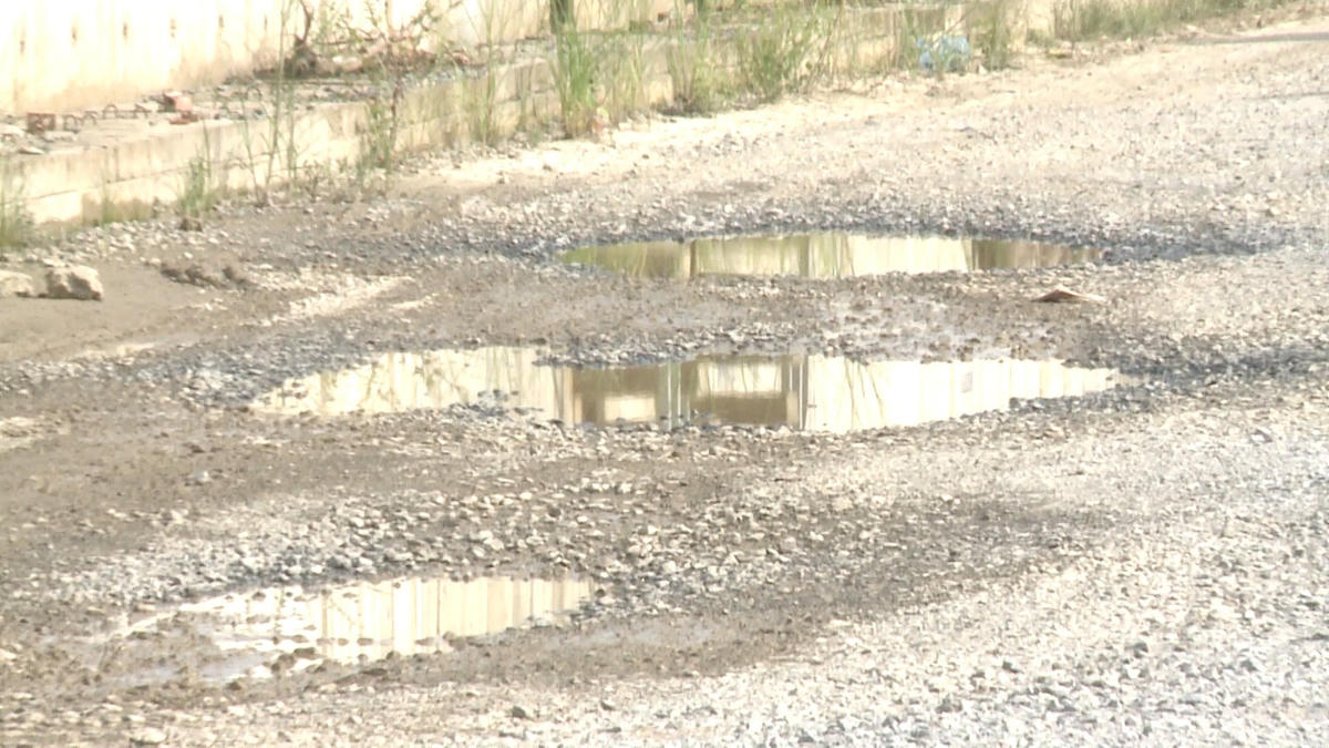 Mặt đường xuất hiện nhiều 