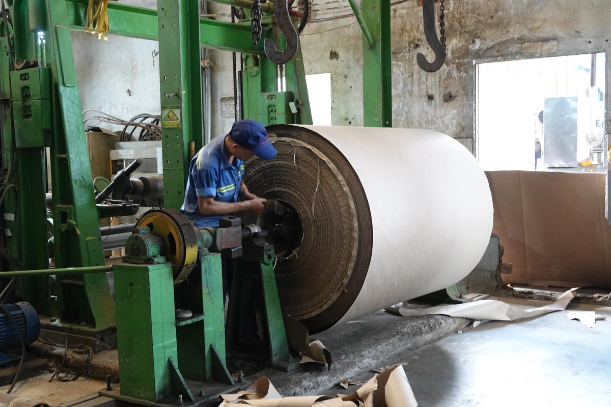 Hoạt động sản xuất kinh doanh tại Công ty TNHH bao bì Tân Long, KCN Hòa Khánh, quận Liên Chiểu. Ảnh: Ban quản lý KCNC&CKCN.