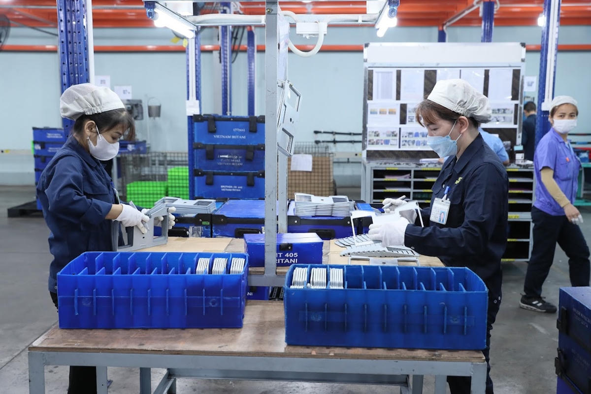 Trong bối cảnh của cách mạng công nghiệp 4.0, người lao động cần nâng cao kỹ năng nghề. Ảnh: Quang Vinh.