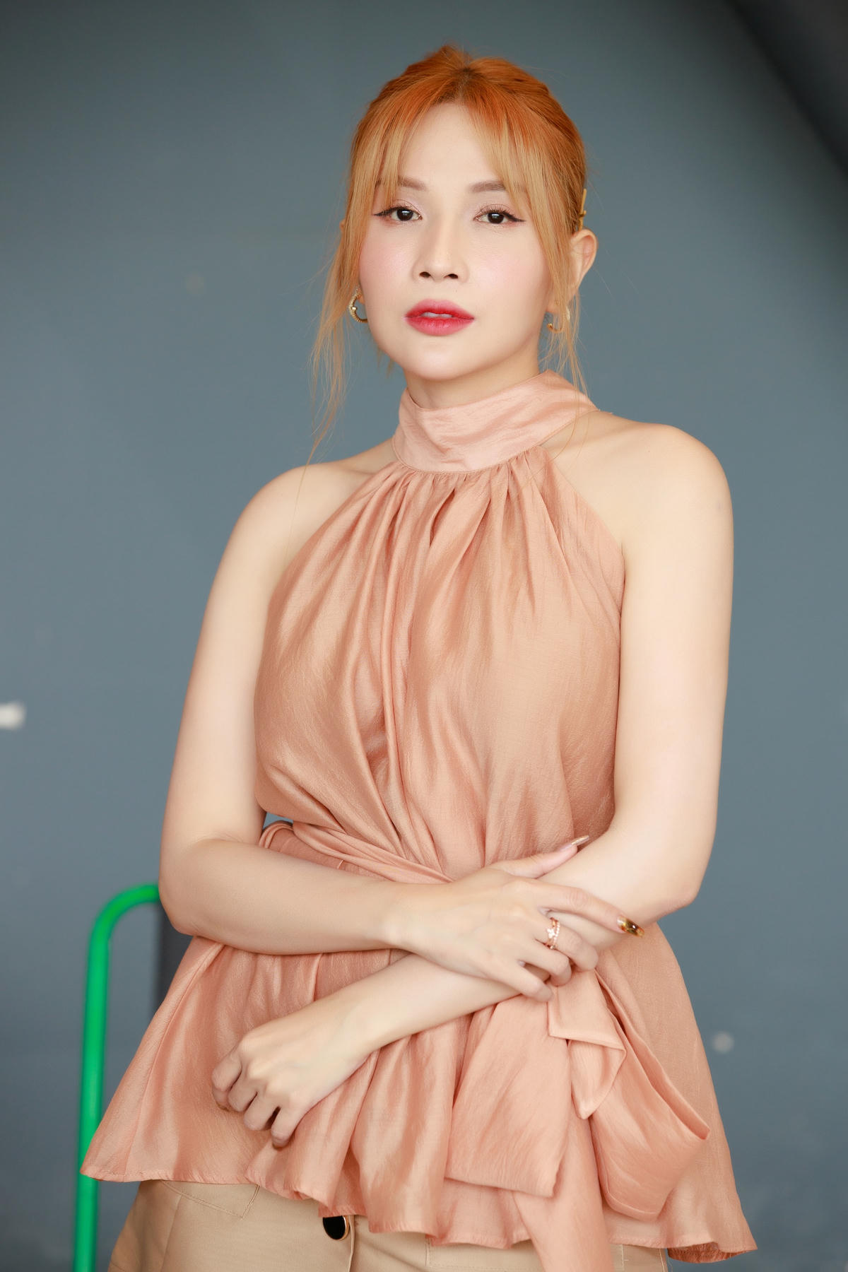 Khả Như 'hoá' quý cô sang chảnh tìm tình yêu và cái kết đắng