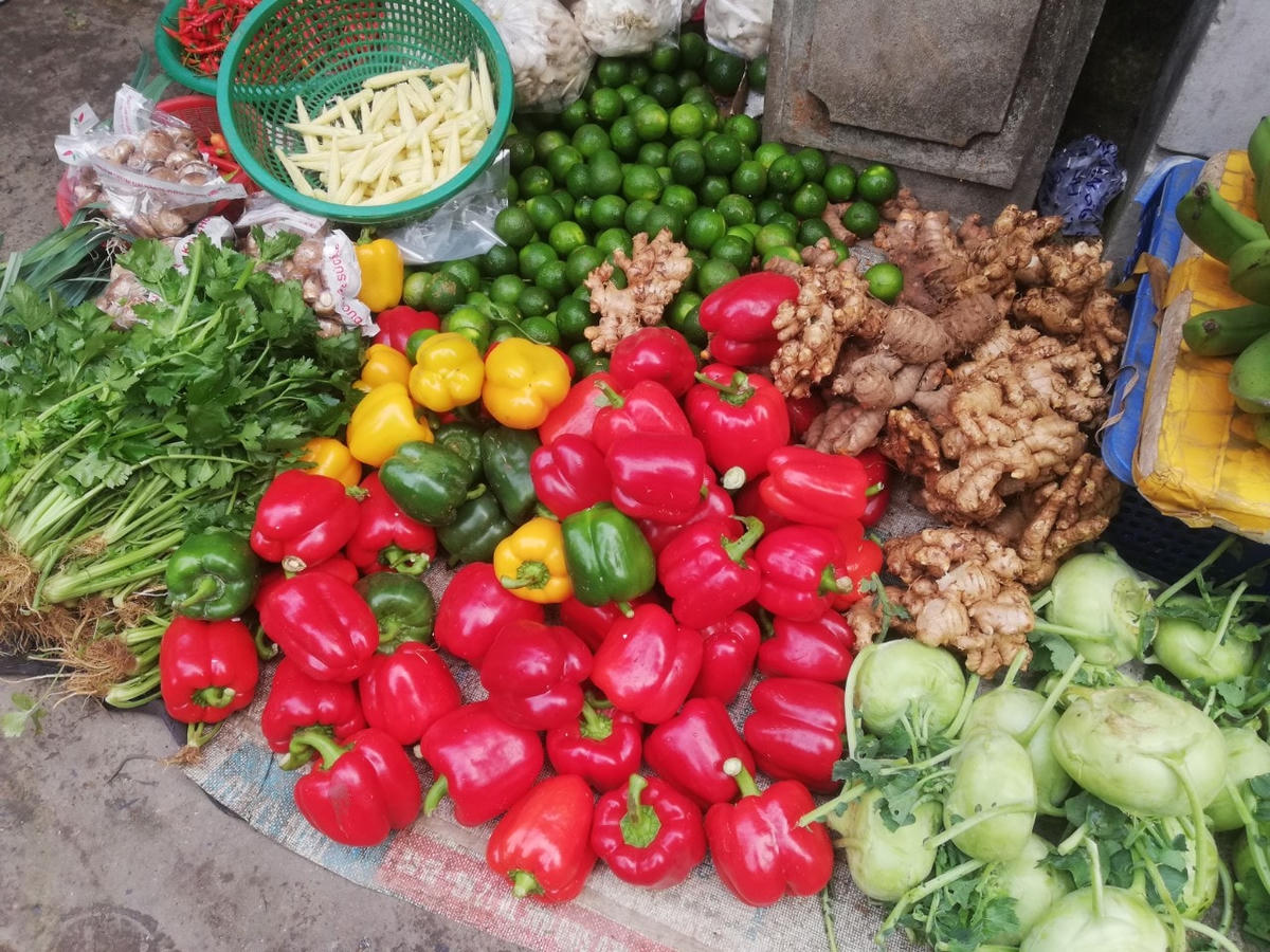 Đi chợ sớm chuẩn bị lễ ông Công ông Táo ngày 23 tháng Chạp