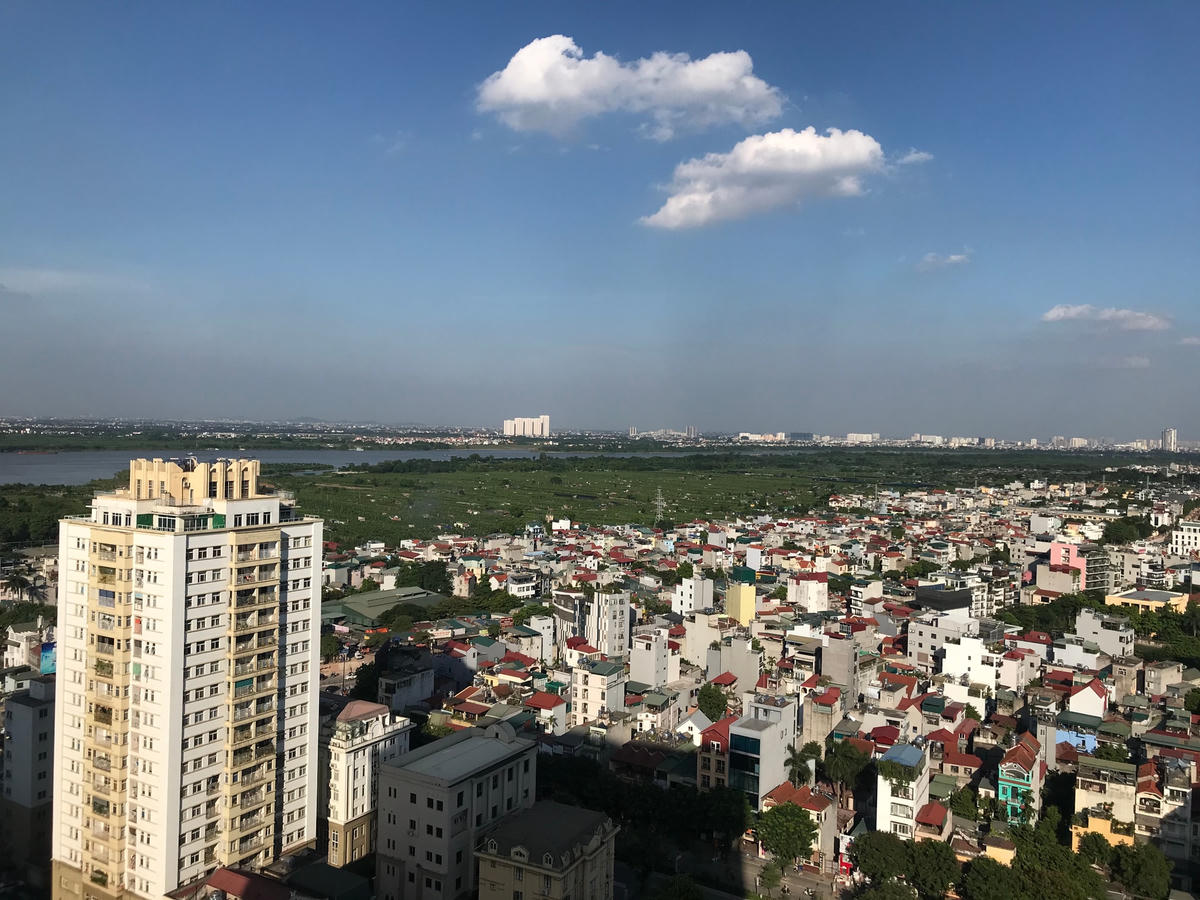 Thị trường bất động sản khó khăn, doanh nghiệp xây dựng cũng khó thế chấp để vay vốn ngân hàng. Ảnh: Đức Quang.