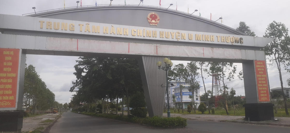 Cổng chào Trung Tâm hành chính huyện U Minh Thượng.