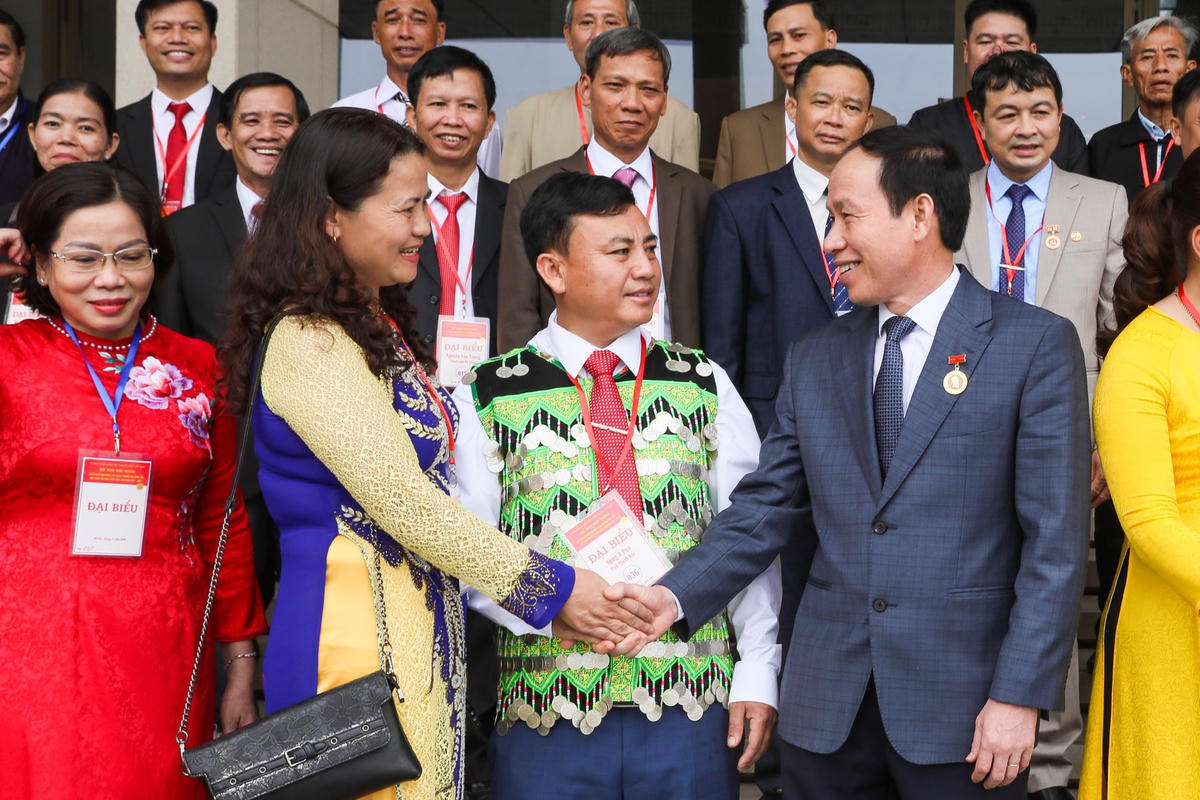 Phó Chủ tịch - Tổng Thư ký Lê Tiến Châu và các đại biểu tham quan Nhà Quốc hội.