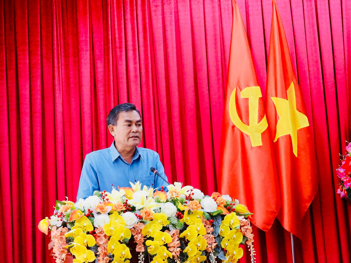 Ông Y Biêr Niê, Phó Bí thư Tỉnh ủy Đắk Lắk phát biểu.