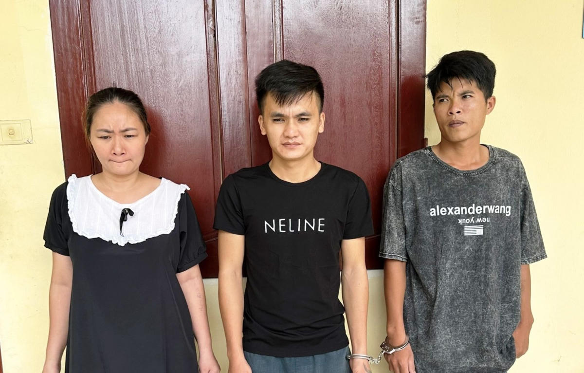 Từ trái qua phải là Nguyễn Thị Liễu, Lê Hữu Khang và Lê Văn Hải.
