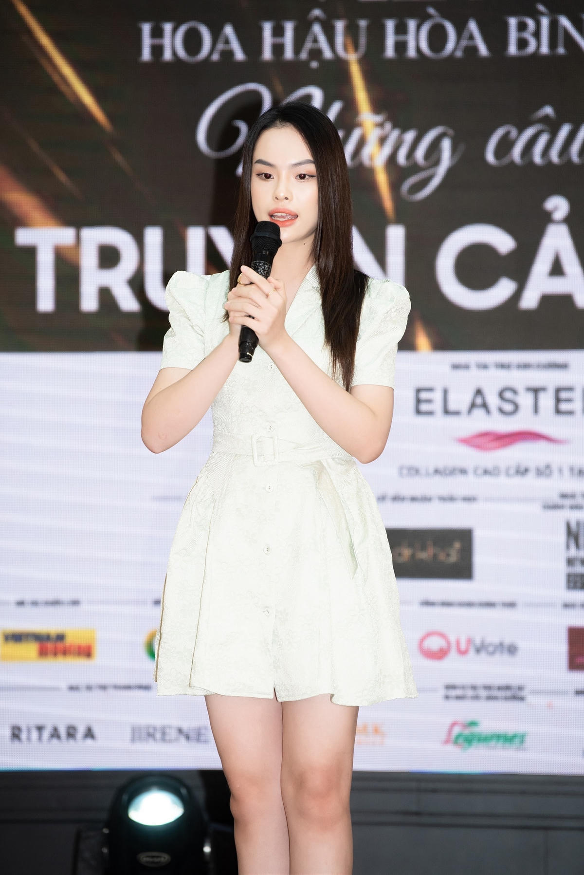 Từ những trải nghiệm cá nhân, các thí sinh đã tạo nên những câu chuyện độc đáo, thu hút sự chú ý và sự đồng cảm từ khán giả cũng như Ban Giám khảo cuộc thi.