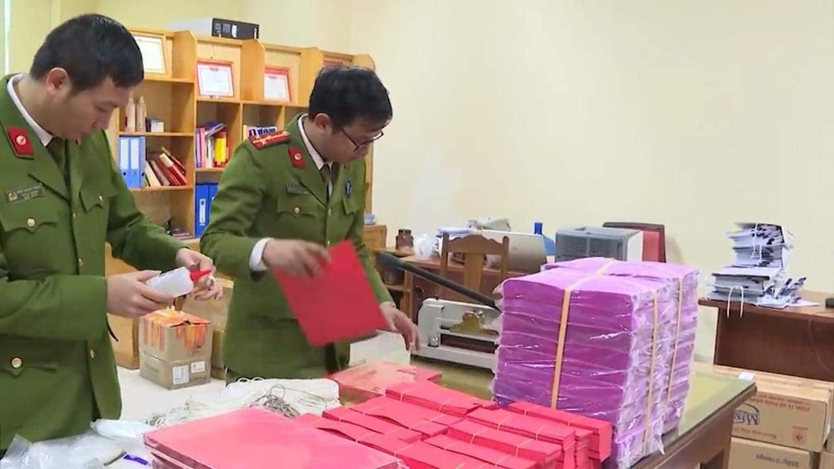 Tang vật bị phát hiện, thu giữ. Ảnh VTV