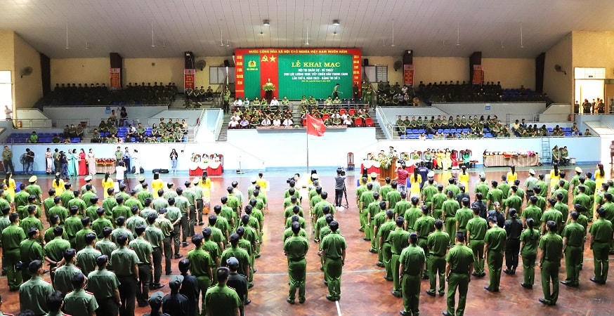 Toàn cảnh lễ Khai mạc.