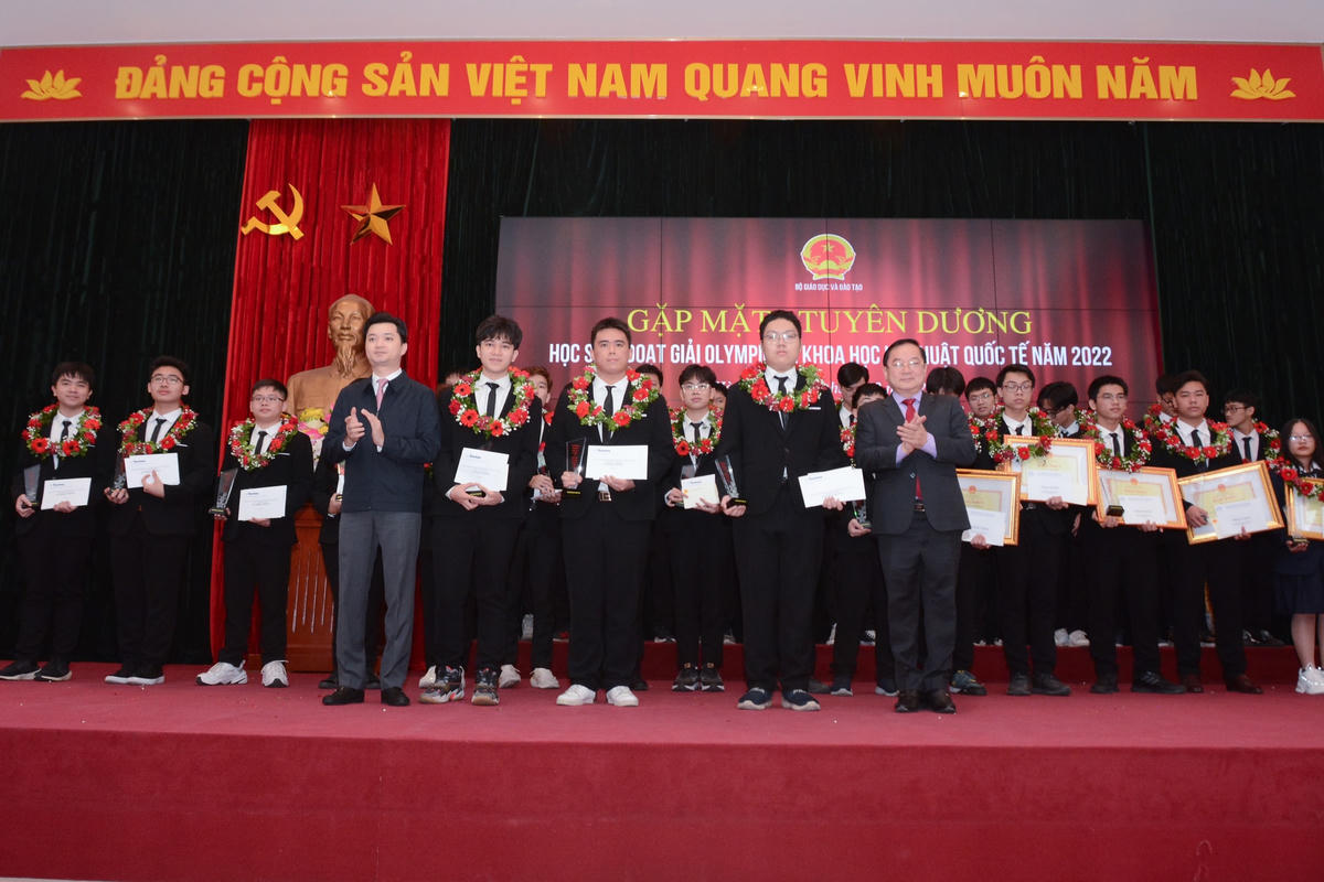 Học sinh Việt Nam đại thắng trên đấu trường Olympic quốc tế
