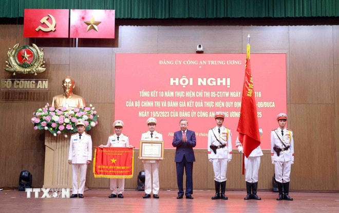 ttxvn-tong-bi-thu-du-hoi-nghi-cua-bo-cong-an-tong-ket-10-nam-thuc-hien-chi-thi-so-05-cttw-1905-3.jpg