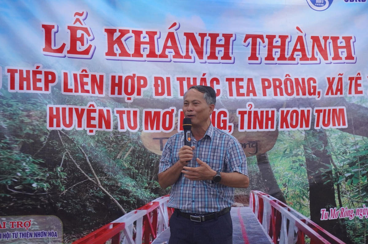 Ông Võ Trung Mạnh, Chủ tịch UBND huyện Tu Mơ Rông phát biểu tại buổi Lễ. Ảnh: Văn Tùng.