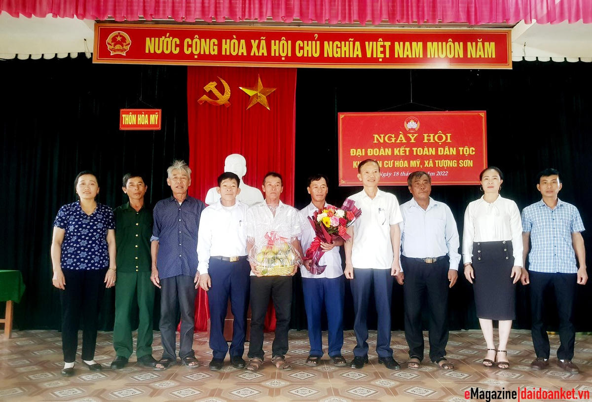 Những hạt nhân tiêu biểu ở khu dân cư góp phần nhân lên tình đoàn kết.