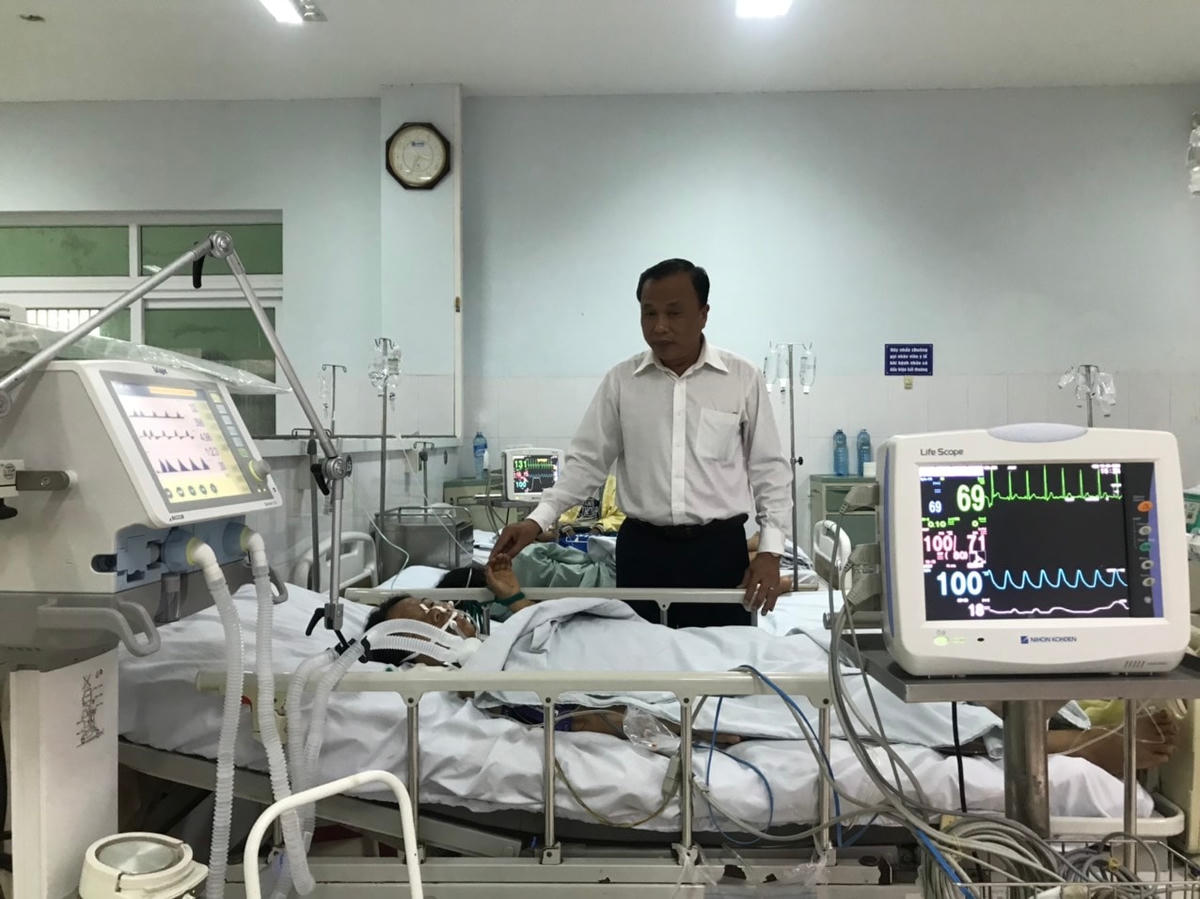 Bệnh nhân ngộ độc thực phẩm đang điều trị tại Bệnh viện đa khoa khu vực miền núi phía Bắc Quảng Nam.