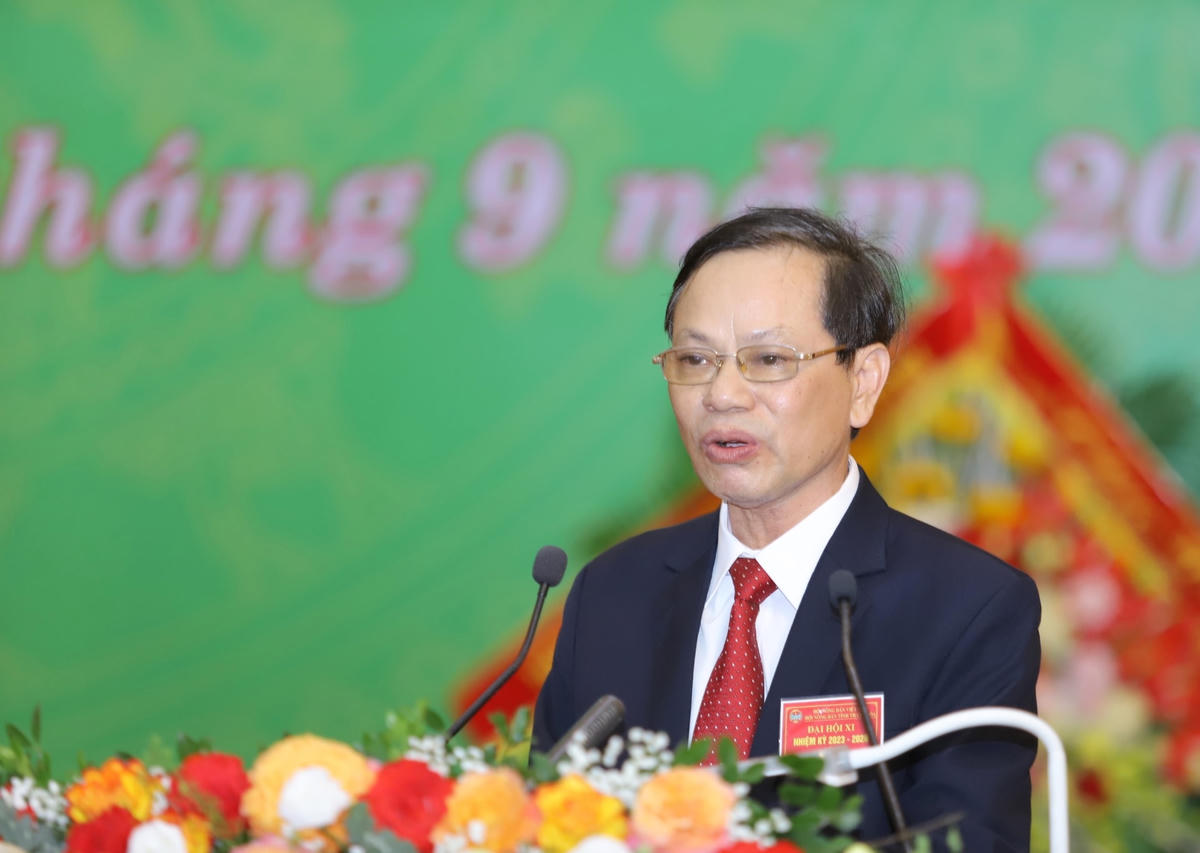 Ông Trần Bình Quân, Chủ tịch HND tỉnh Thanh Hóa phát biểu khai mạc đại hội.