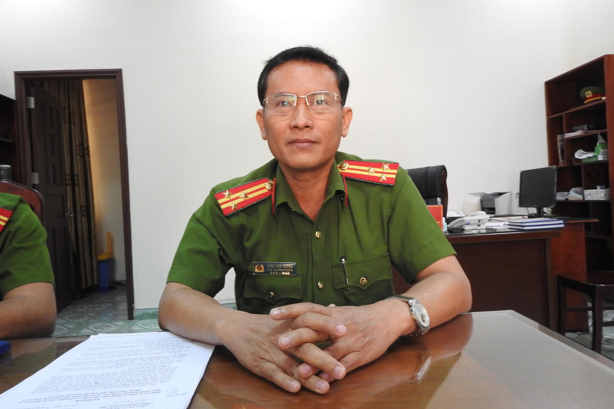 Thượng tá Trần Văn Hướng.