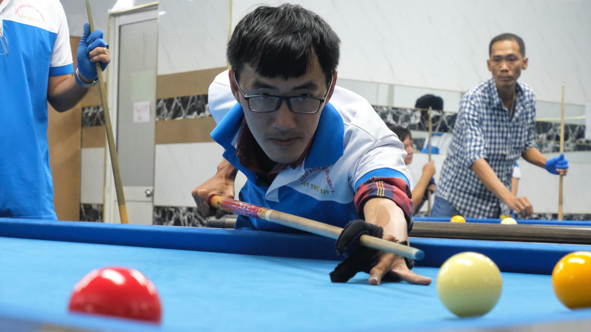 Các cơ thủ tranh tài tại giải đấu. 