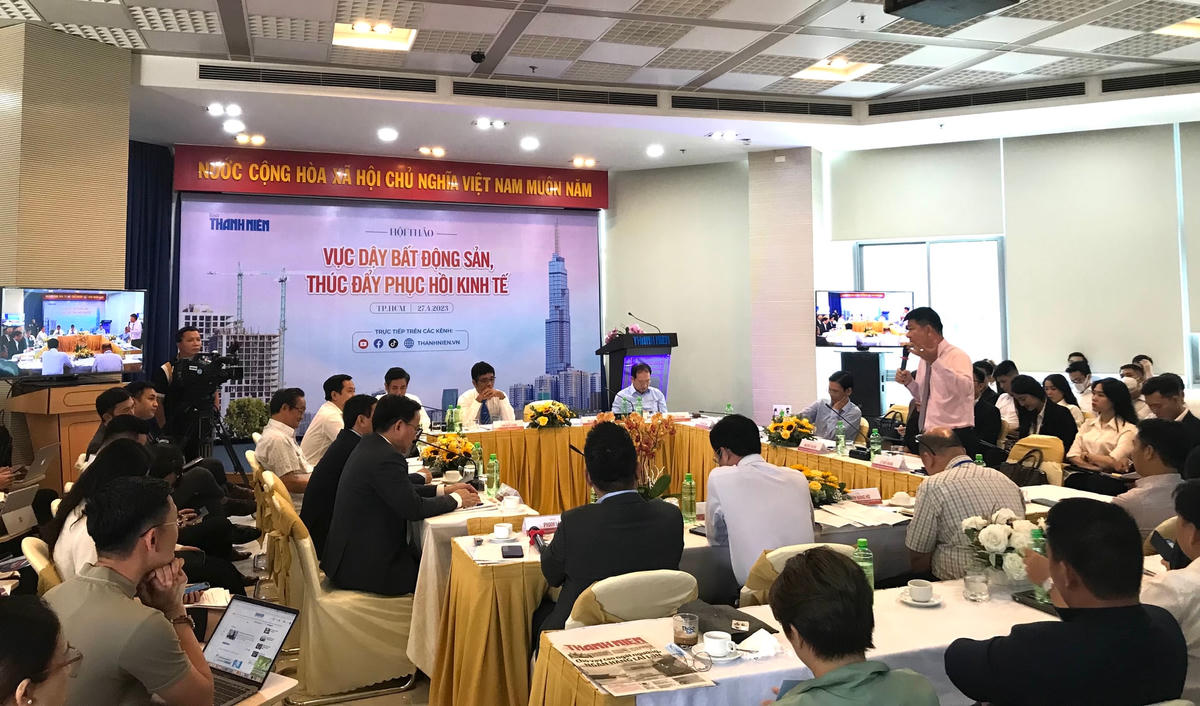 Quang cảnh buổi hội thảo.