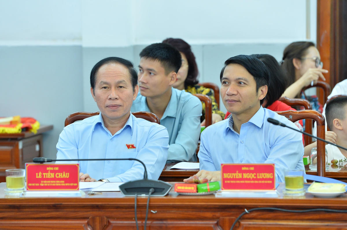 Phó Chủ tịch - Tổng Thư ký Lê Tiến Châu dự buổi gặp mặt.