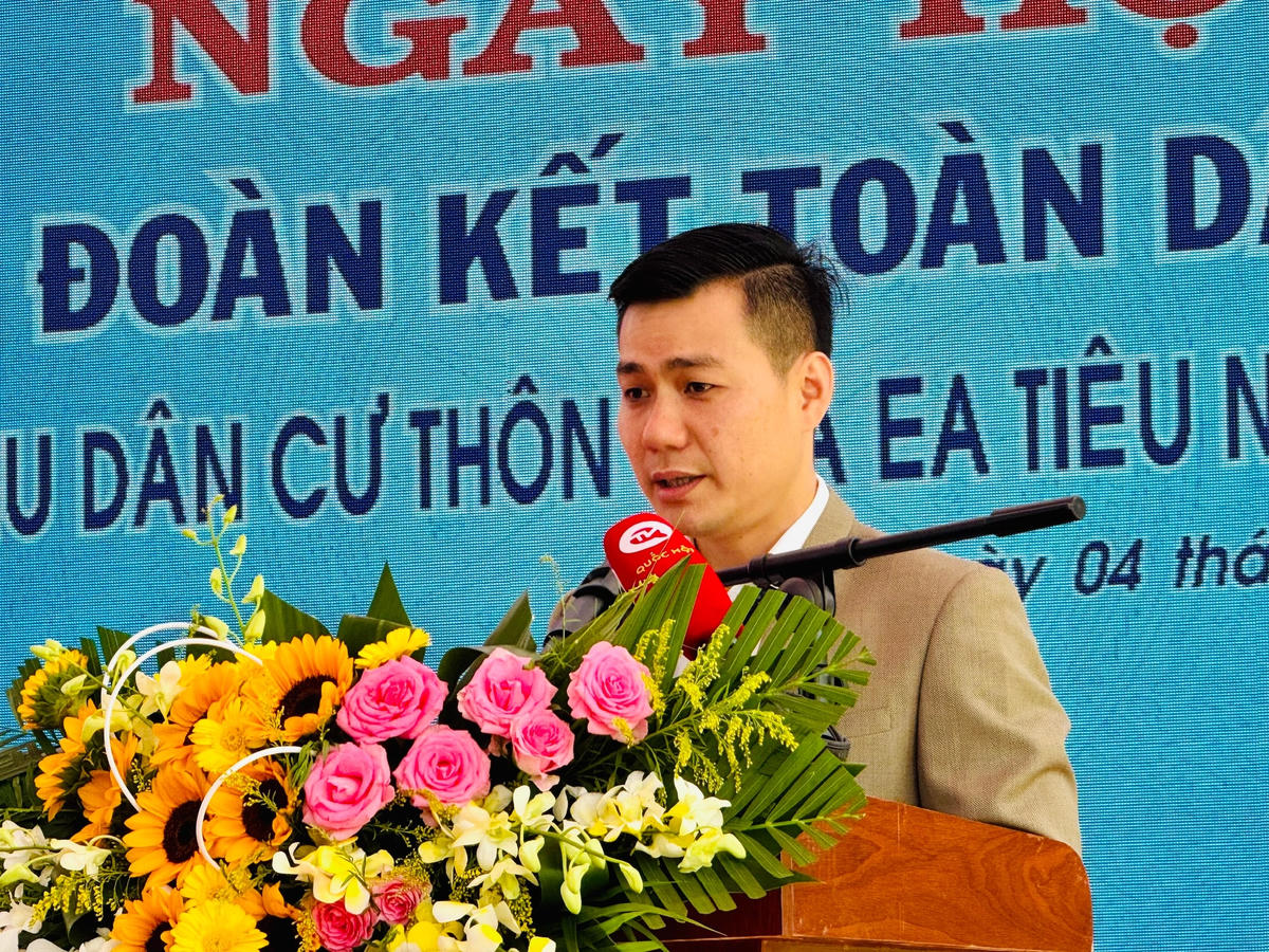 Ông Nguyễn Năng Tuấn, Chủ tịch UBND xã Ea Tiêu phát biểu.