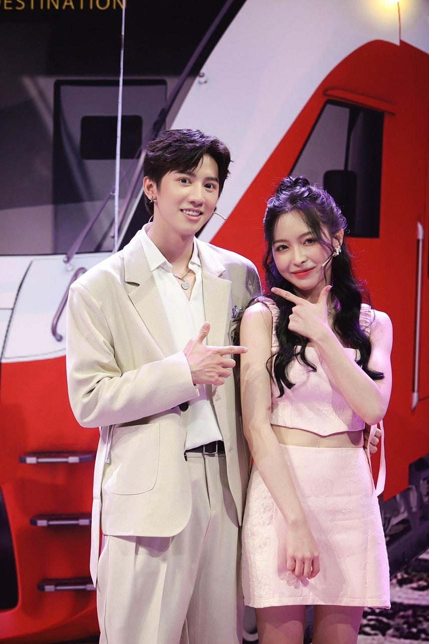 Phi Linh - Tuấn Hải cũng là một cặp đôi vô cùng đẹp của chương trình.