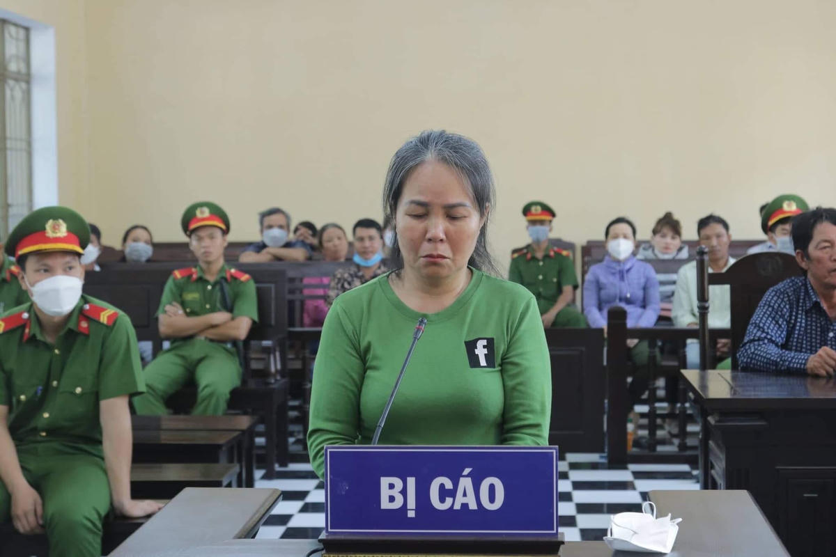 Bị cáo Nguyễn Thị Hồng Loan tại TAND tỉnh Quảng Nam.